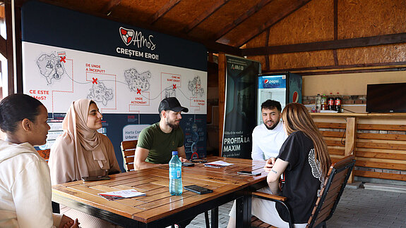 Deutsch-britische und rumänische Perspektiven zur Jugendbeteiligung mit AMoS in Turda German-British-and-Romanian-perspectives-on-youth-participation-with-AMoS-in-Turda